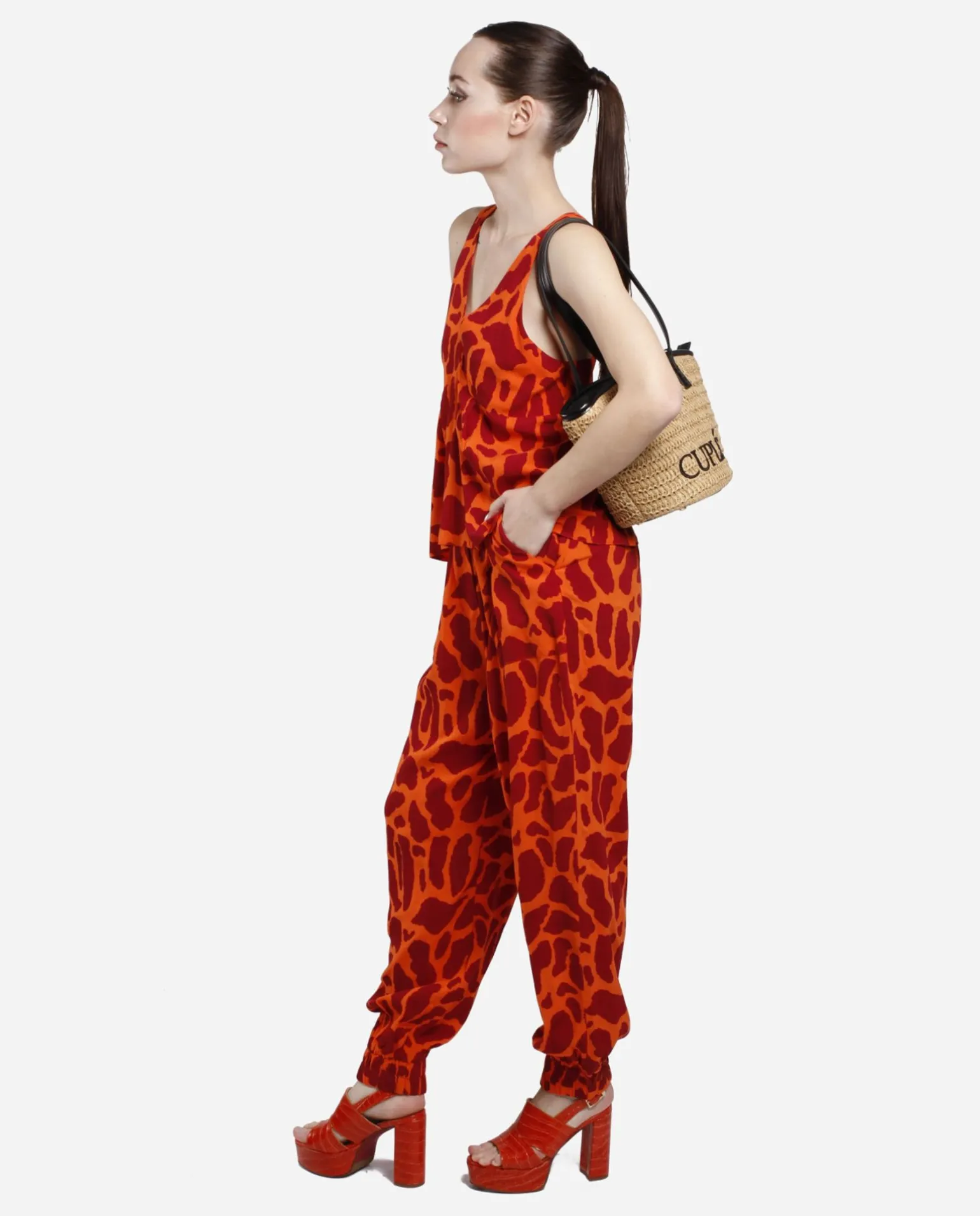 Pantalon Jogger Crep Estampado Jirafa